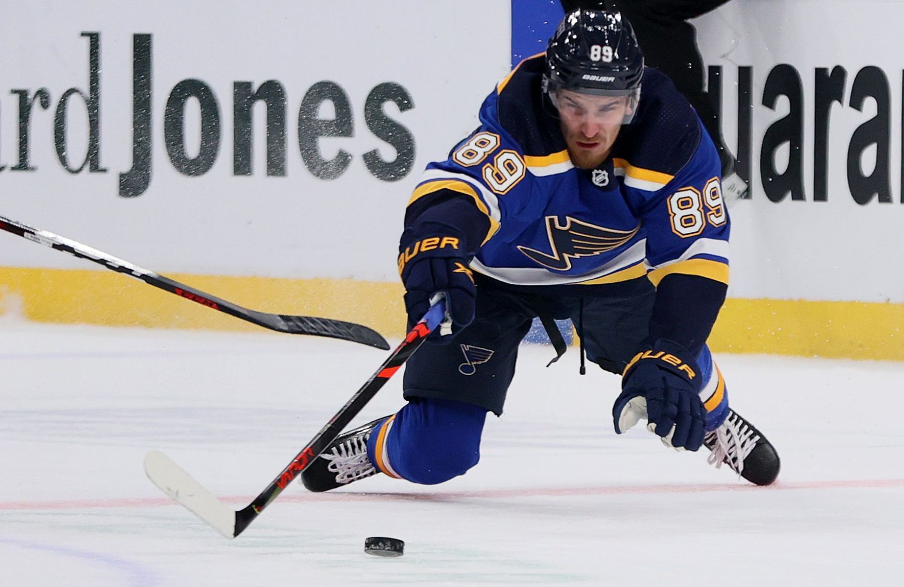 Blues 5, Capitals 1